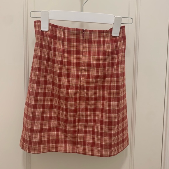 BNWOT*RARE*BRANDY MELVILLE CARA MINI SKIRT❤️‍🔥RED/ORANGE PLAID-OS-NEVER … - Picture 9 of 16